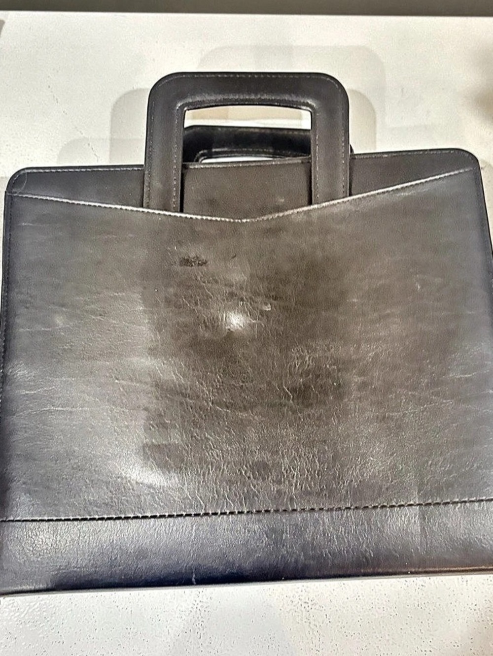 Vintage Day runner 7 Ring planner black leather zippered retractable handles 11x